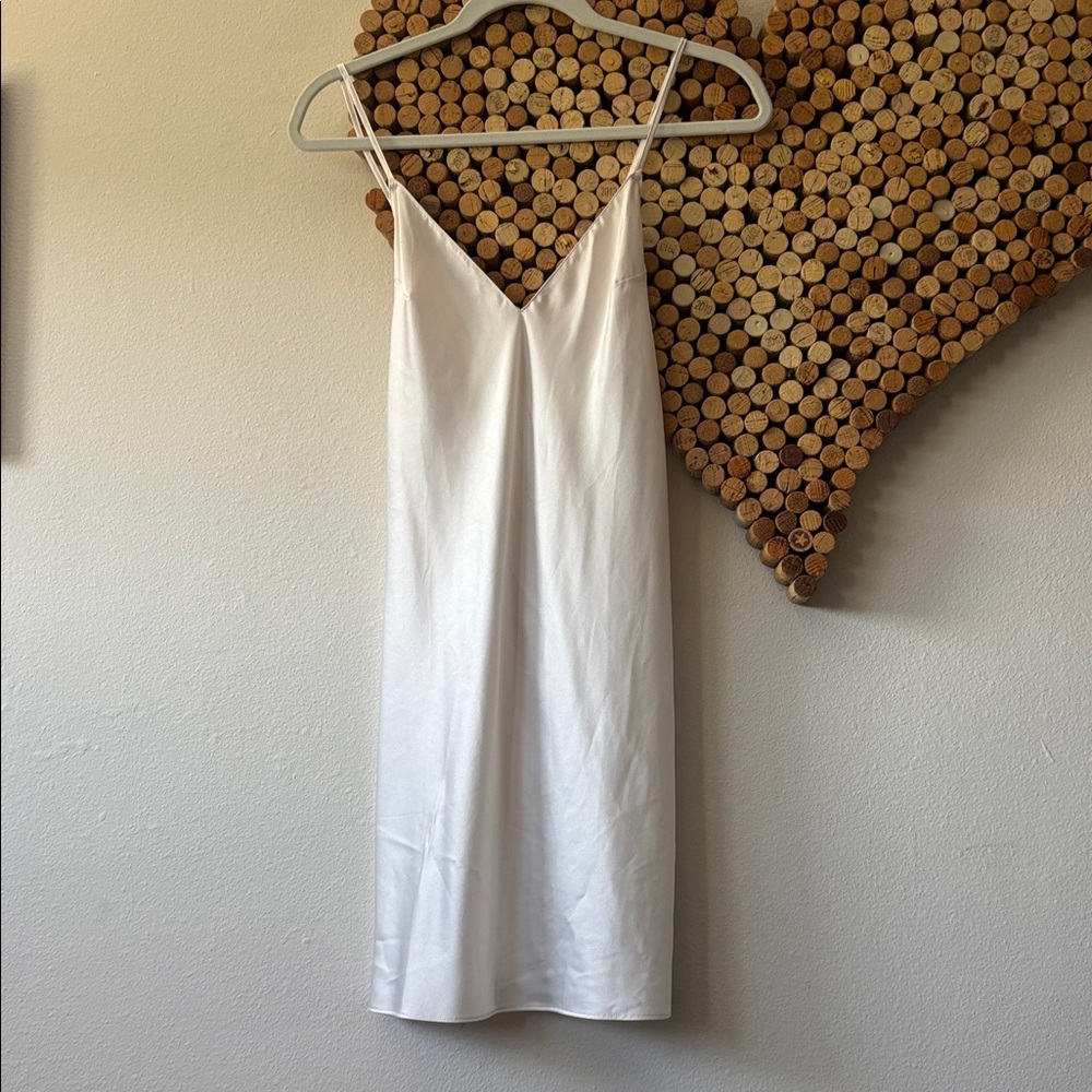 Victoria Secret white open back slip dress nightie size Medium